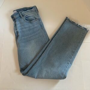Women’s CARLY JEAN Raw Hem Jesns 15